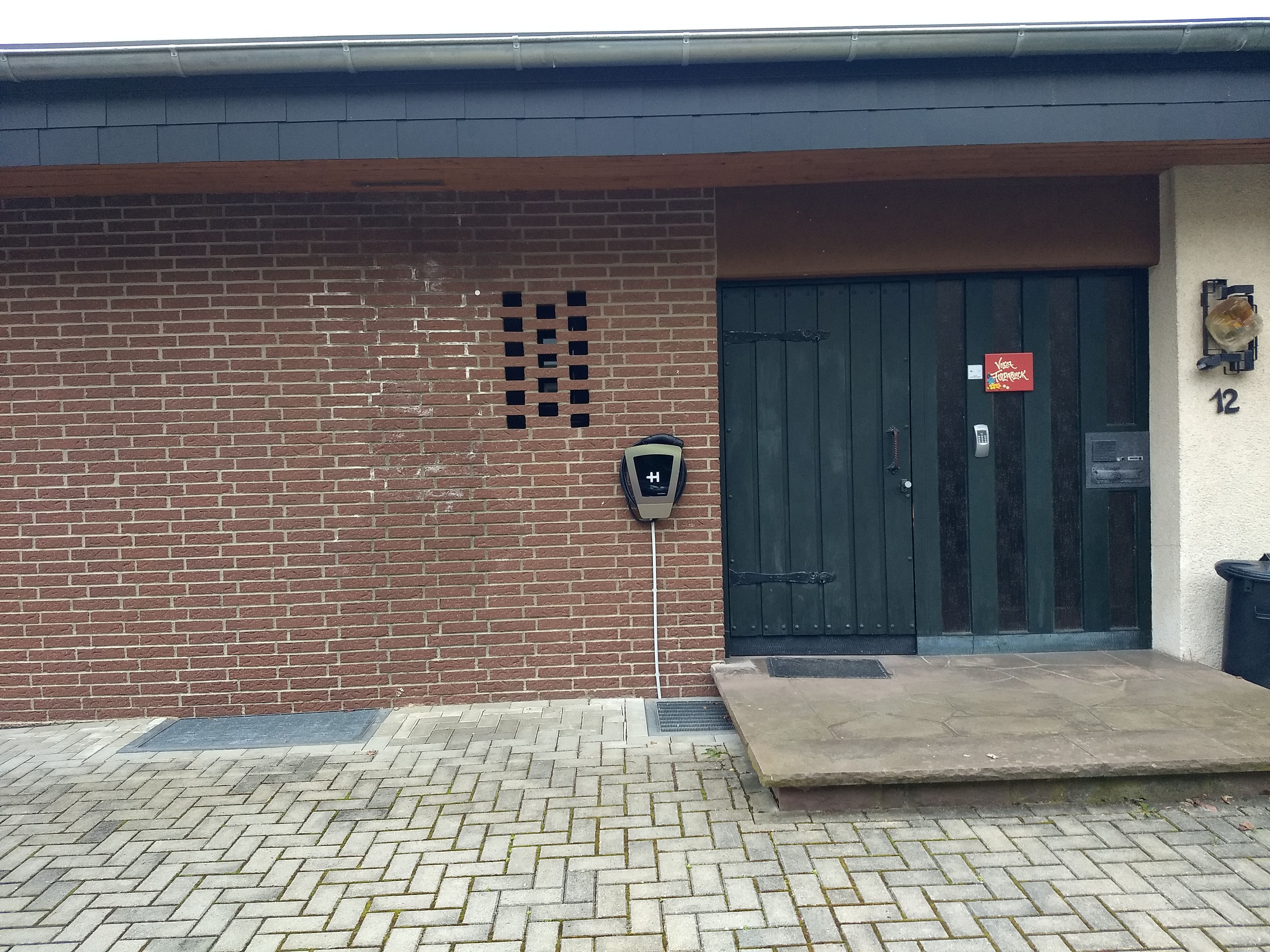 Wallbox von Heidelberg mit 11 KW am Haus